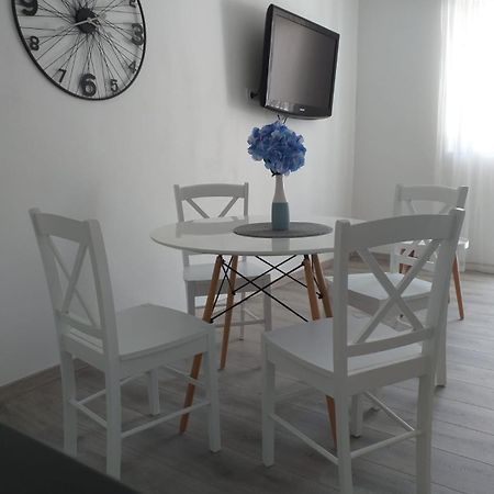 Apartments Villa Antony 드레베니크 외부 사진