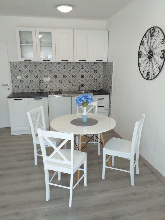 Apartments Villa Antony 드레베니크 외부 사진