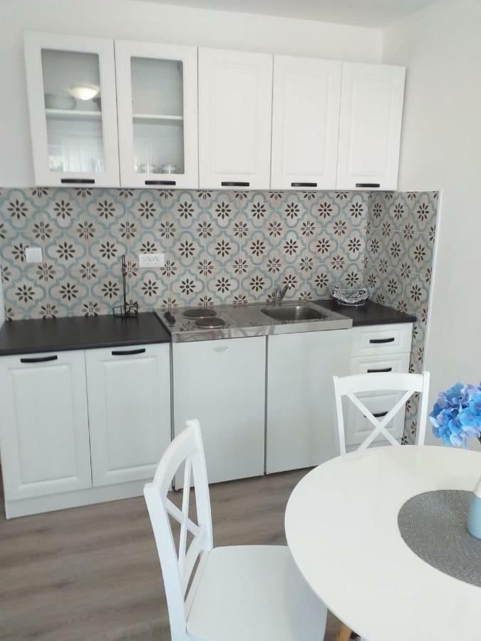 Apartments Villa Antony 드레베니크 외부 사진
